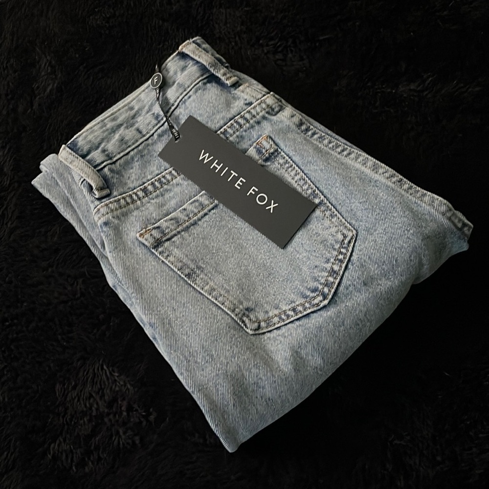 White fox boutique split hem jeans